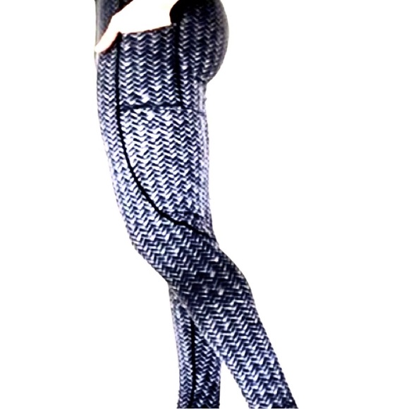 🦵🏻🦁• 💥 Kapow x MEGGINGS x Alpha Vibes 💥• 🦁🦵🏻 - Picture 1 of 11